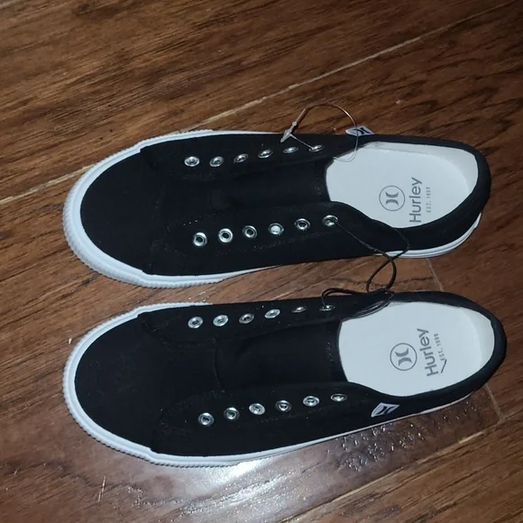 Hurley Women's CHLOE Black and White Casual Sneakers - Size 7 - Picture 5 of 11